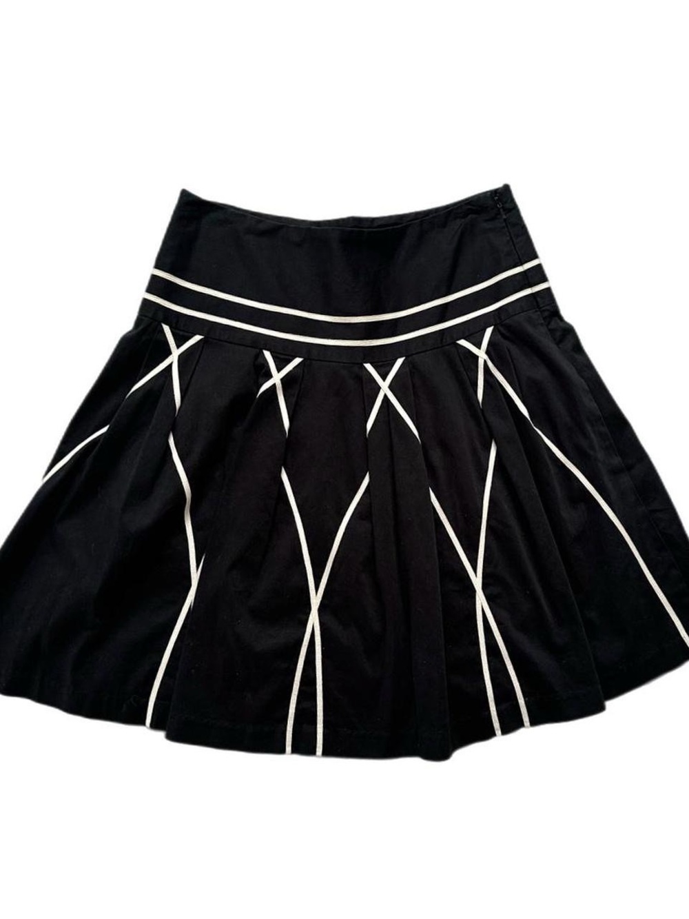 Sitwell Cotton/Spandex Black Circle Skater Skirt with White Piping Detail